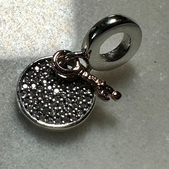Authentic Pandora Family Key to Happiness Double Dangle Charm #783236C01 - Picture 1 of 3